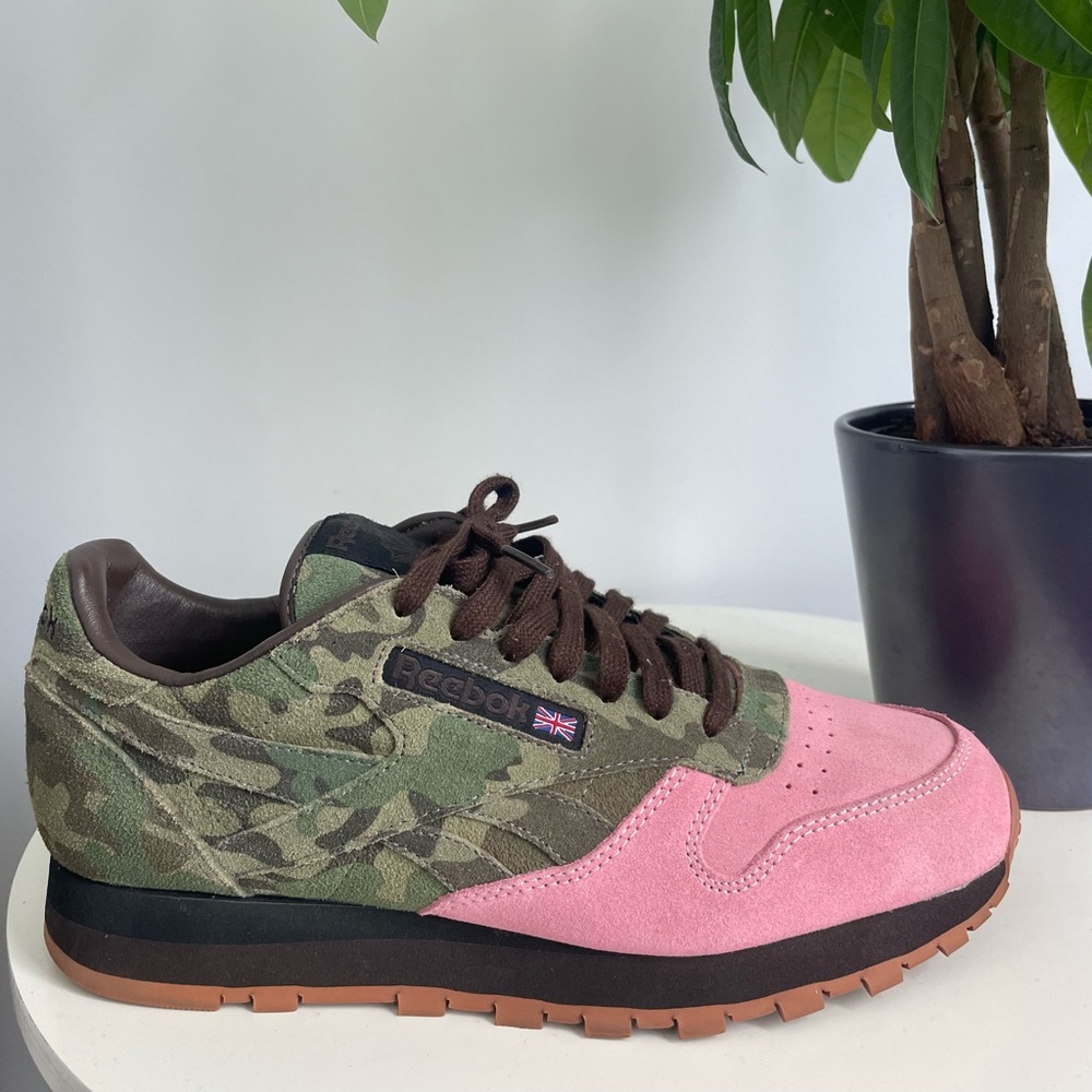 Men Size 8 Reebok Shoe Gallery x Classic Leather R12 'Flamingos At War' Shoes
